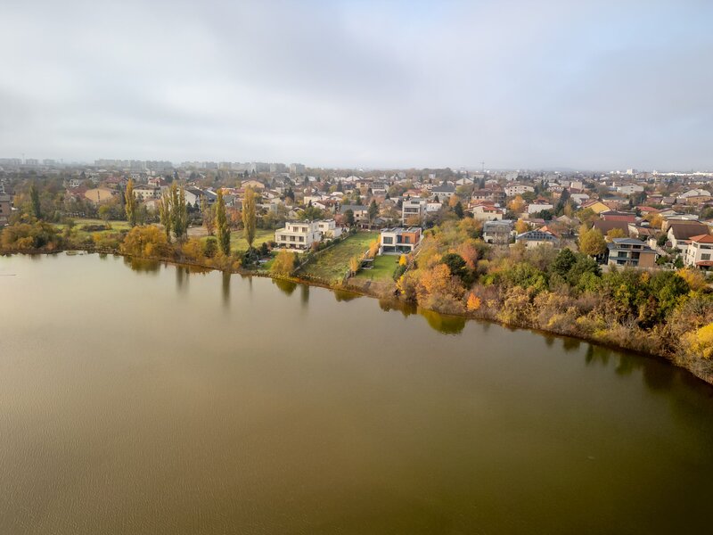 Smart-Home nZEB spectaculoasa Bucuresti Sector 1 cu deschidere lac -teren 2000mp